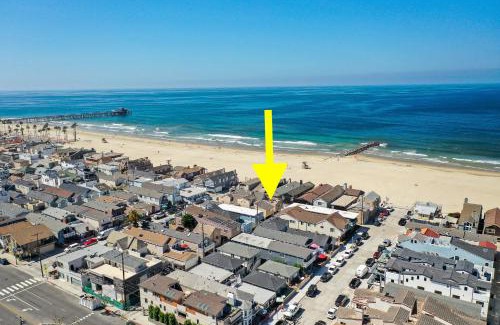 West Newport Casa | 1 House from the Sand with Rooftop Deck on 28th Street