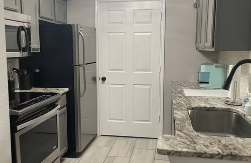 Indian Bayou Condominio | 1-King bedroom condo in the heart of Destin, walking distance to beach! WiFi, AC