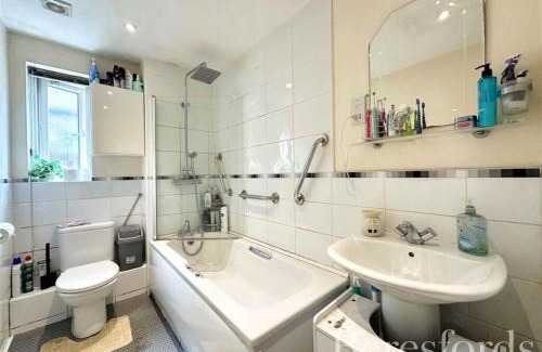 Dagenham Apartamento | 1 Luxury & Stylish Studio Flat