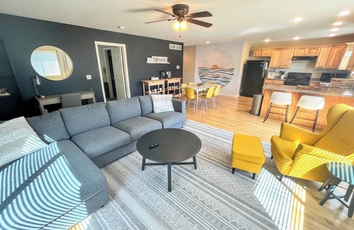 Como Casa | #1 - Magnolia · LARGE 5 Bed Lake Geneva Home 4 Blocks from Lake!