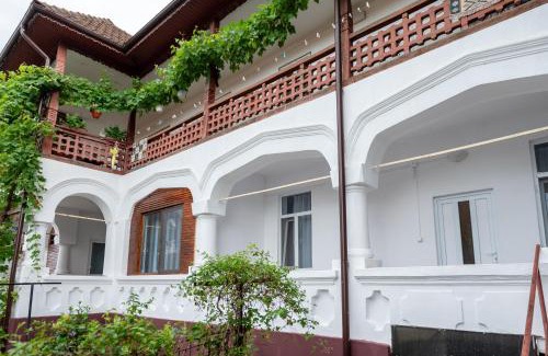 Calimanesti Casa | 1 Mai
