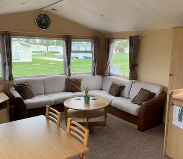 Clacton-on-Sea Otro | 1 Martello Beach 8 berth holiday home with pools