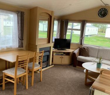 Clacton-on-Sea Otro | 1 Martello Beach 8 berth holiday home with pools