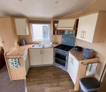 Clacton-on-Sea Otro | 1 Martello Beach 8 berth holiday home with pools