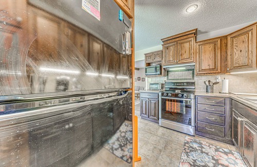 Alto Casa | 1 Mi to Alto Lake: Mtn-View Home w/ Large Yard!