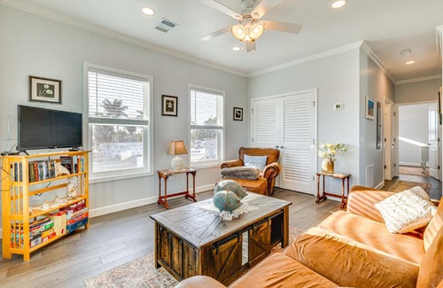 Truckland Casa | 1 Mi to Beach Access Home with Porch in Fort Myers!