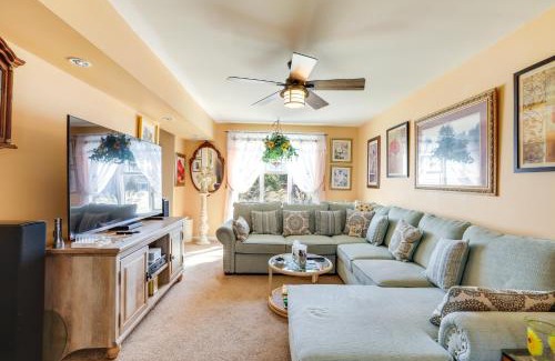 Lower Township Casa | 1 Mi to Beach Eclectic Home in North Cape May!