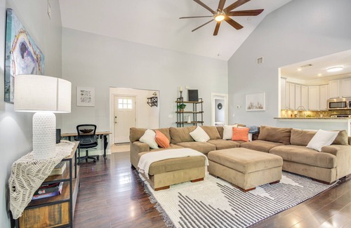 Waveland Casa | < 1 Mi to Beach - Home w/ Deck & Yard in Waveland!