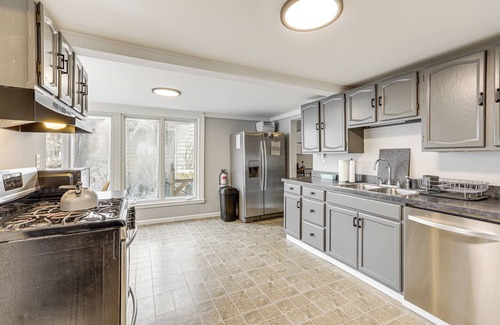 Bradley Beach Casa | 1 Mi to Bradley Beach: Family-Friendly Home!