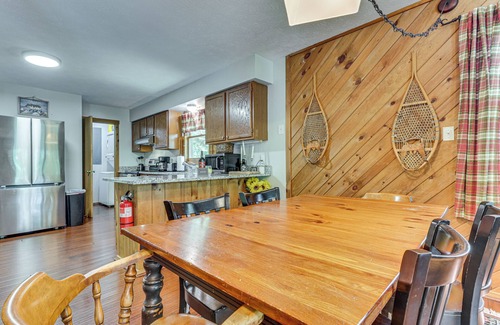 Basye Cabaña | < 1 Mi to Bryce Resort: Quiet Cabin w/ Hot Tub!