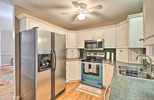 Lillington Casa | 1 Mi to Cape Fear River: Pet-Friendly Retreat
