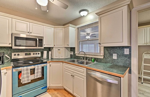 Lillington Casa | 1 Mi to Cape Fear River: Pet-Friendly Retreat