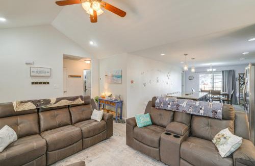 Issue Casa | 1 Mi to Colonial Beach Boardwalk Home with Fire Pit