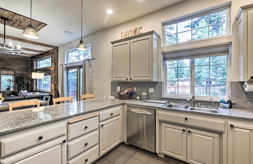Comstock Acres Casa | 1 Mi to Commons Beach: Tahoe City Getaway!