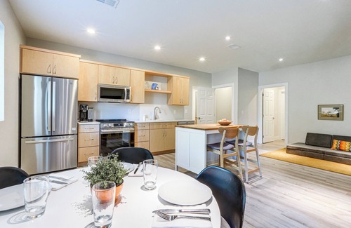 Hillsdale Condominio | 1 Mi to Downtown: Family-Friendly Condo