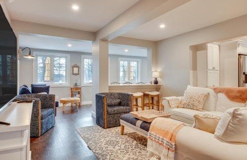 Wells Casa | 1 Mi to Drakes Island Beach Cottage with Deck!