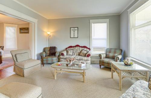 Steubenville Casa | 1 Mi to Dtwn and Franciscan University Home with Yard