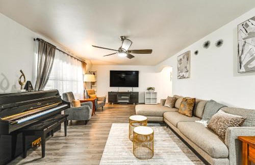 Bonita Springs Casa | 1 Mi to Dtwn Bonita Springs Home with Lush Yard!