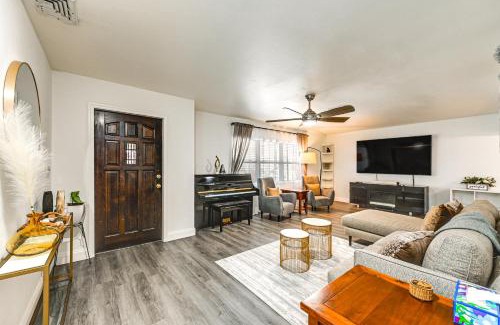 Bonita Springs Casa | 1 Mi to Dtwn Bonita Springs Home with Lush Yard!