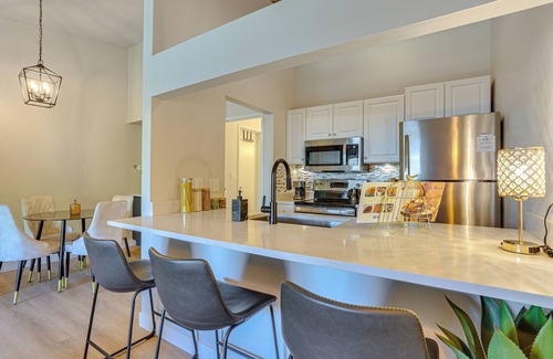 Castle Rock Condominio | 1 Mi to Dtwn: Condo w/ Pool Access in Castle Rock