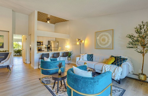 Castle Rock Condominio | 1 Mi to Dtwn: Condo w/ Pool Access in Castle Rock
