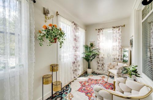 Elgin Casa | 1 Mi to Dtwn Elgin Dutch Colonial with Lovely Patio