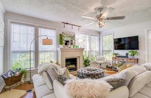 Brenham Casa | 1 Mi to Dtwn Family-Friendly Brenham Bungalow!