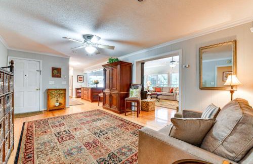 Hudson Casa | 1 Mi to Dtwn Home with Fire Pit and Deck in Hudson!