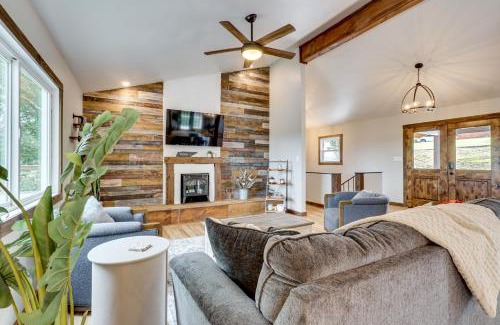Loudon Casa | 1 Mi to Dtwn Loudon Spacious River-View Home