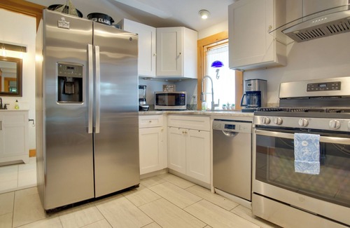 East Chop Casa | 1 Mi to Ferry Terminal: Oak Bluffs Family Retreat!