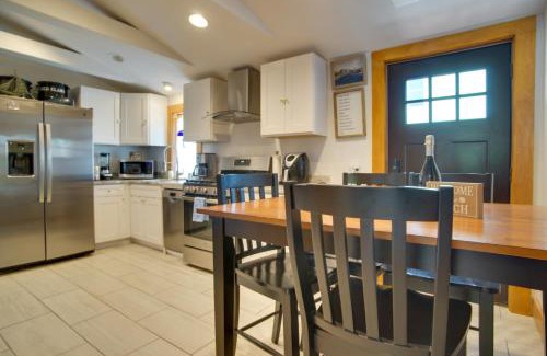 East Chop Casa | 1 Mi to Ferry Terminal Oak Bluffs Family Retreat!