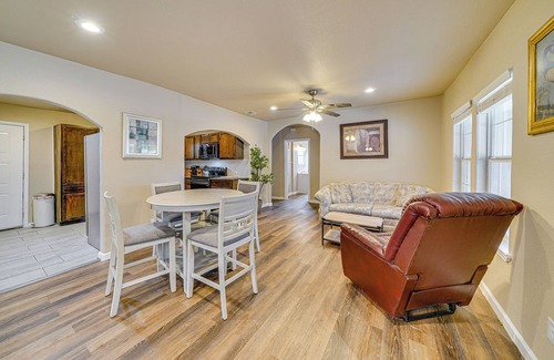 Arena District Casa | < 1 Mi to Frost Bank Center: Home w/ Deck + Grill!