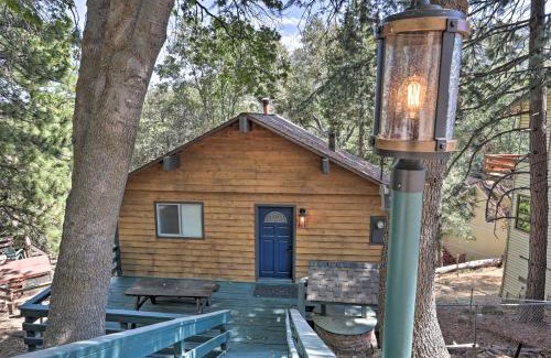 Crestline Casa | 1 Mi to Lake Gregory Mtn-View Cabin with Deck