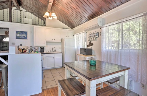 Crestline Cabina | 1 Mi to Lake Gregory: Mtn-View Cabin w/ Deck