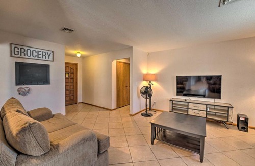 Lake Havasu City Casa | 1 Mi to Lake Havasu Home with Pool
