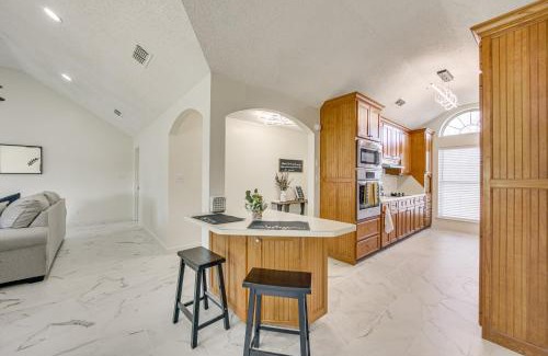 Jacksonville Casa | 1 Mi to Lake Jacksonville Pet-Friendly Home