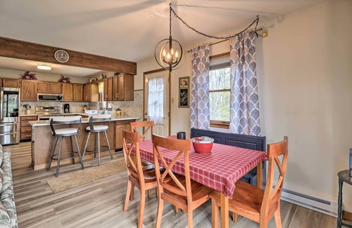 Jim Thorpe Casa | ~ 1 Mi to Lake: Secluded Poconos Home w/ Decks