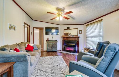 Kingston Casa | 1 Mi to Lake Texoma Peaceful Kingston Getaway