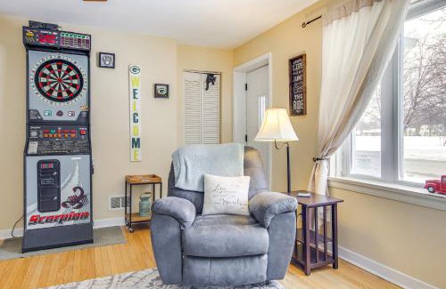 Green Bay Casa | 1 Mi to Lambeau Field Residential Home with Yard