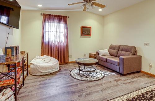 Ridgeville Corners Casa | 1 Mi to Main St! Family Farmhouse in West Unity