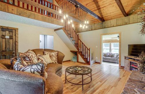 Licking Casa | 1 Mi to Montauk State Park Missouri Nature Escape