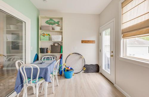 Summer Village Apartamento | 1 Mi to Moody Beach Cottage with Pool Access!