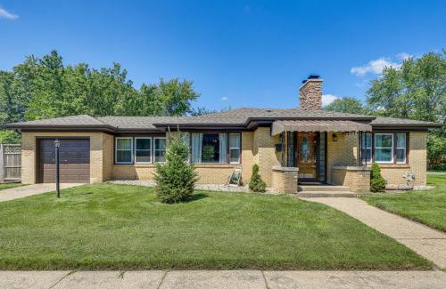 South Bend Casa | 1 Mi to Notre Dame Stadium Quiet Home with Fire Pit