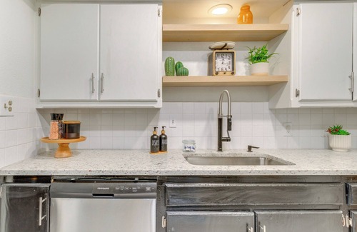 Central Oklahoma City Casa | < 1 Mi to Oklahoma City Zoo: Family-Friendly Home