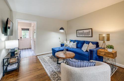 Potomac West Casa | 1 Mi to Old Town Alexandria Townhome with Patio