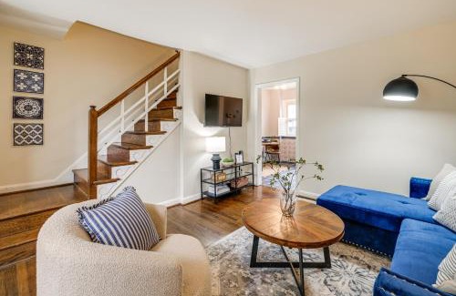 Potomac West Casa | 1 Mi to Old Town Alexandria Townhome with Patio