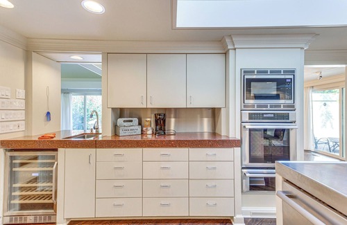 Norman Casa | 1 Mi to OU! Group Getaway w/Game Room, Pool