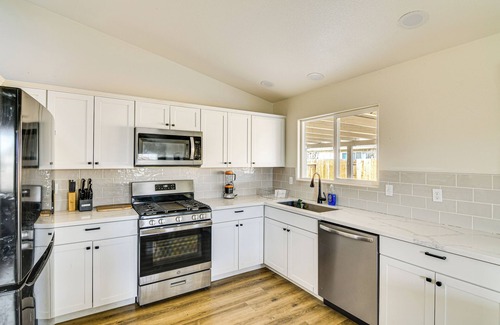Fernley Casa | 1 Mi to Pioneer Crossing Casino: Fernley Retreat!