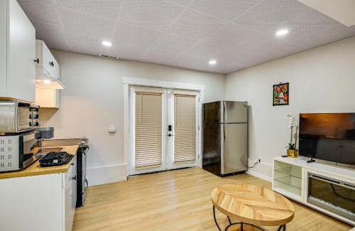 Des Moines Apartamento | 1 Mi to Puget Sound Shores Modern Des Moines Apt!