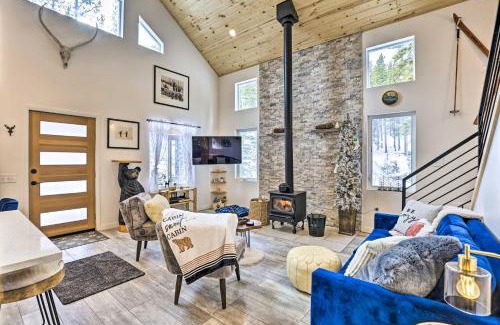 Saint Mary's Casa | 1 Mi to St Marys Glacier Trail Modern Mtn Cabin!